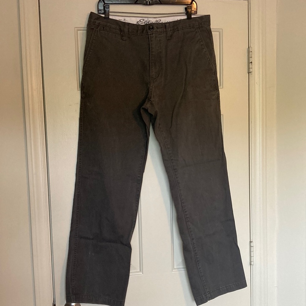 Eddie Bauer - Legend Wash Classic Fit - Size 34x32 - Gray